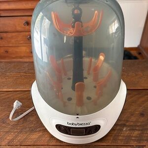 Bottle sterilizer and dryer by babybreeza